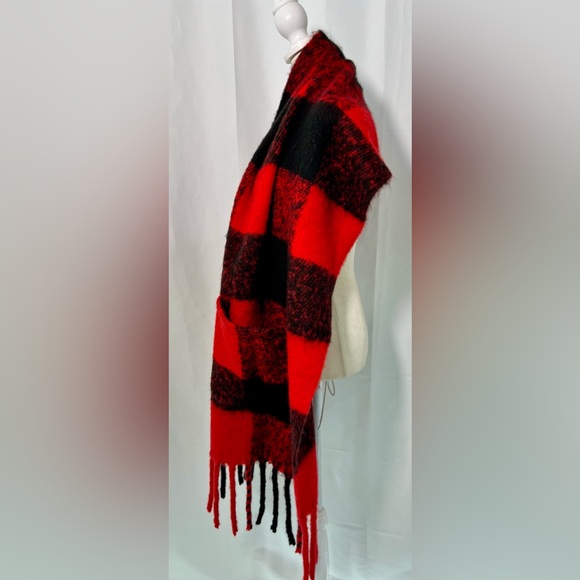 STEVE MADDEN oversized buffalo check SCARF SHAWL - Picture 3 of 5